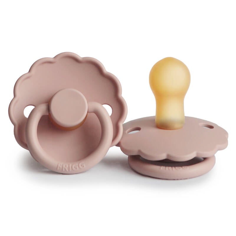 FRIGG Daisy fopspeen in Blush – voor- en achteraanzicht